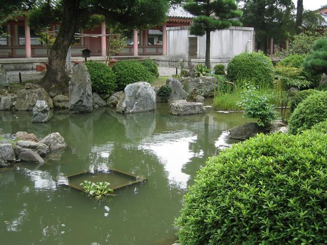 33-gendo garden.